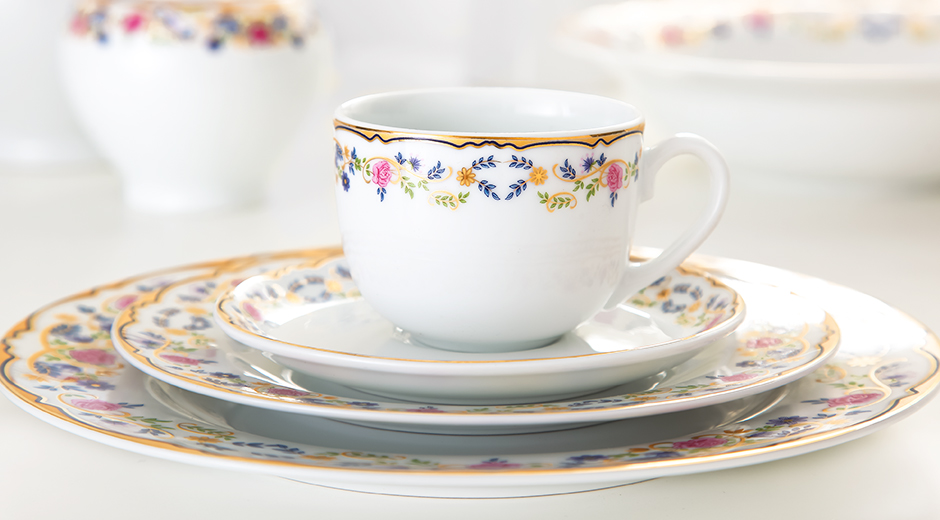 سرویس پذیرایی کامل 102 پارچه چینی زرین مدل 12 نفره گلستان